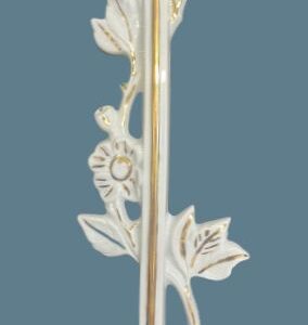 No. 706G – White Cross with roses 16”